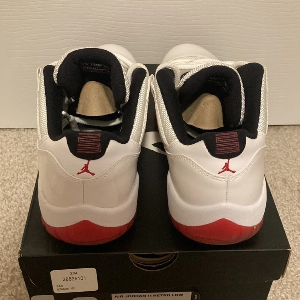 AIR JORDAN 11 RETRO LOW 'CHERRY BOTTOM'